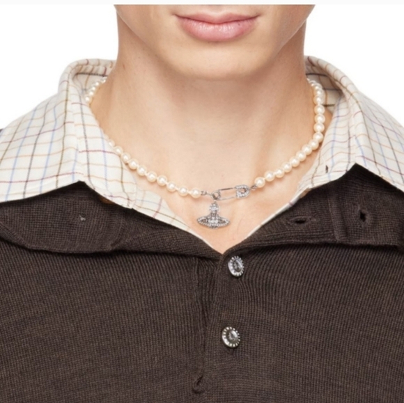 🩶🔹️VIVIENNE WESTWOOD 🔹️Off-White Lucrece Pearl Necklace (Silver Tone) - Picture 5 of 10